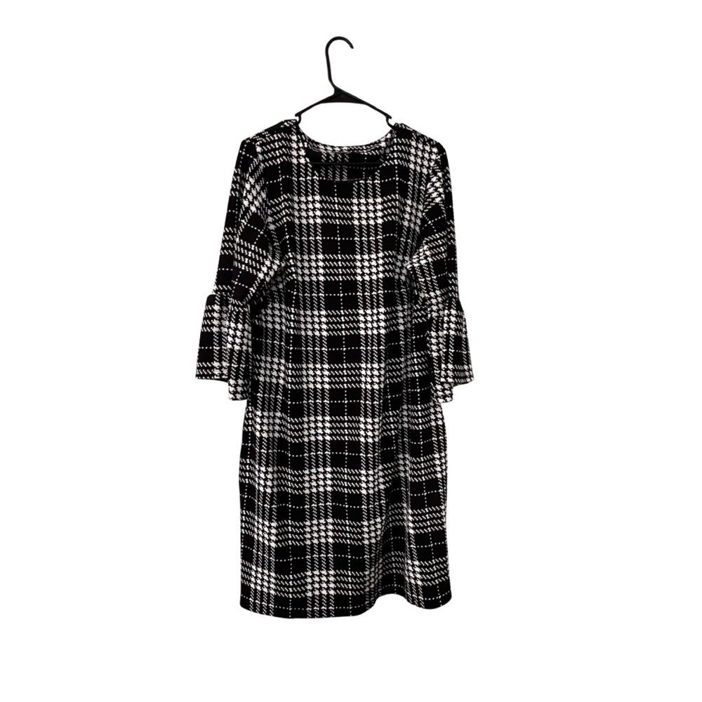 Elegant Black and White Plaid Dress